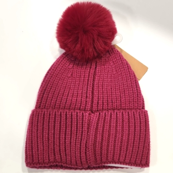 NWT Steve Madden Raspberry Knit Faux Fur Pom-Pom Beanie Hat One Size - Picture 4 of 6